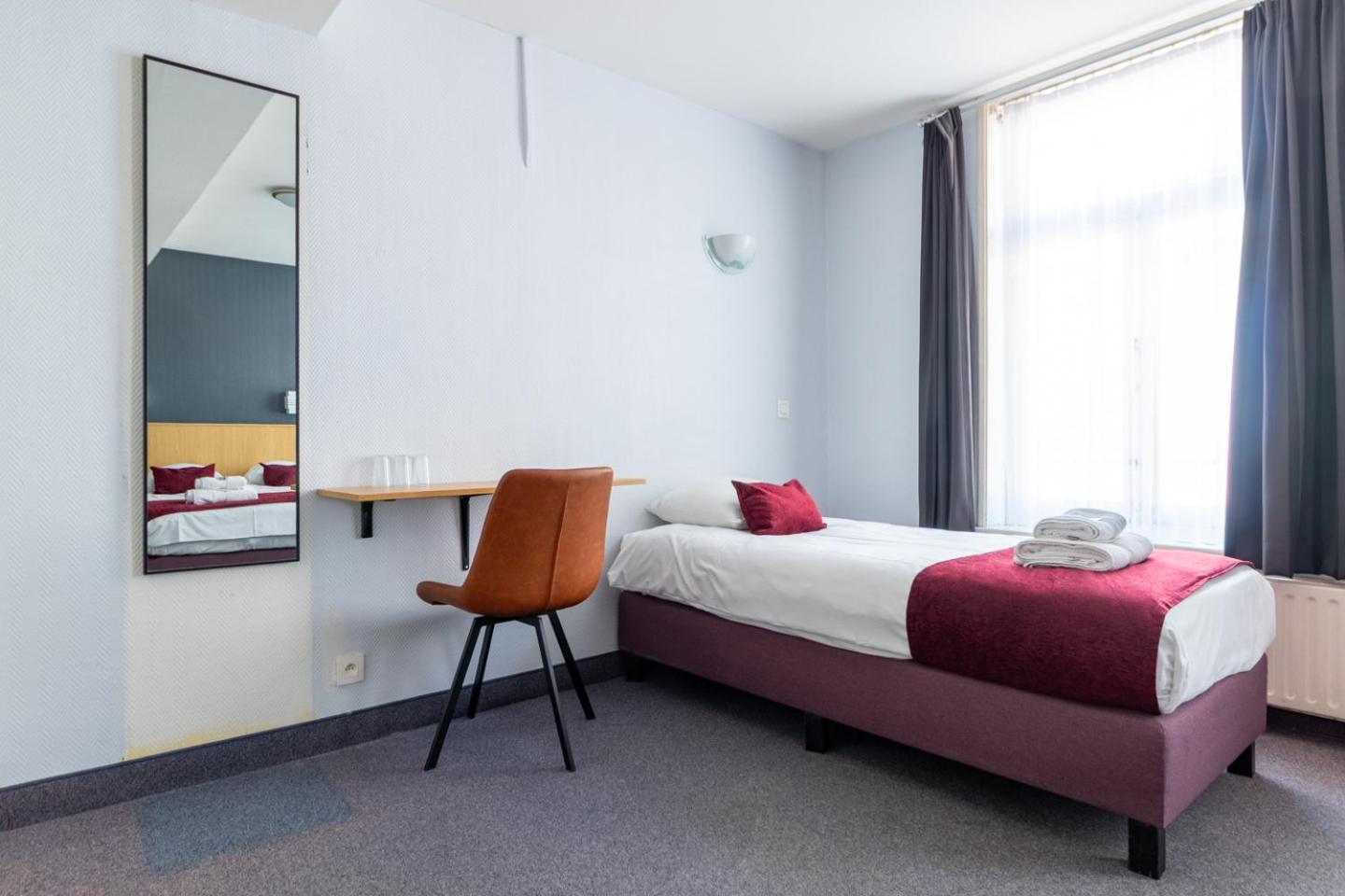 Hotel Montovani Брюгге Экстерьер фото